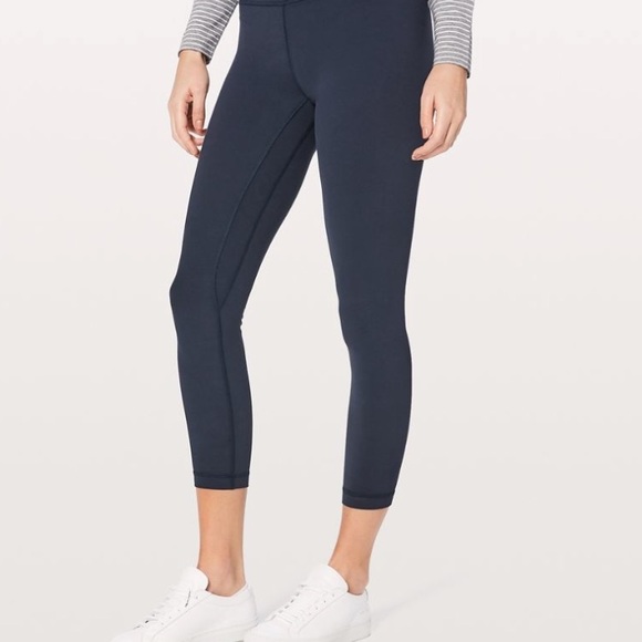 ISO! Looking for navy lululemon aligns sz 4 or 6 - Picture 1 of 4